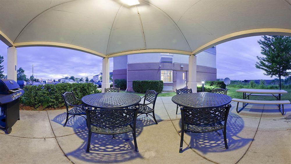 Sonesta Simply Suites Chicago Waukegan Extérieur photo
